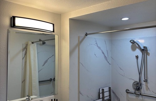 North Fremont Street Hotel | Monterey Fireplace Inn