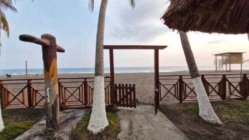 Monterrico House | Monterrico, El Mirador Del Marino