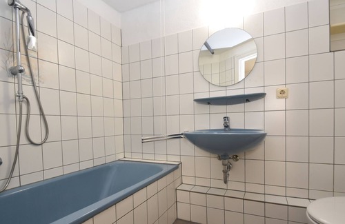 Flensburg Apartment | Monteuerwohnung III - Inexpensive apartment with 4 bedrooms