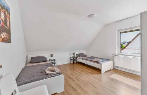 Oberboihingen Apartment | Monteur Apartments Oberboihingen near Stuttgart, Nürtingen, Autobahn A8, Parking,Wifi,Smart,Smart TV