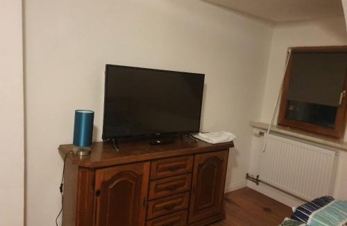 Neumuenster Apartment | Monteur wohnung in Neumünster 2 Zimmer Dachgeschoss