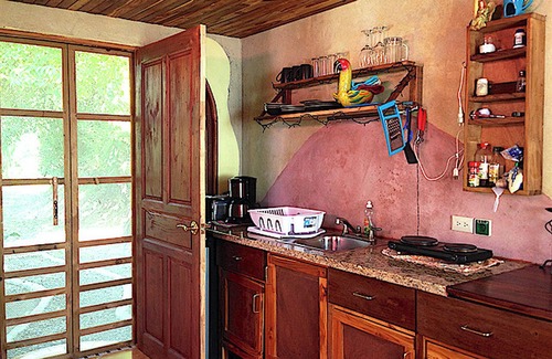 Montezuma Apartment | Montezuma Heights "Geco" studio. In between ocean and the wild. Sleeps 2