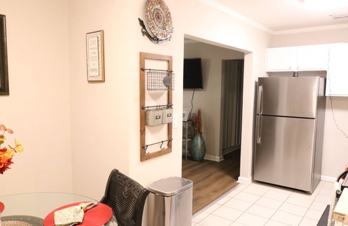 Oak Hill House | Monthly +Charming 2-bedroom/1-bath house on Westside Jax/OP
