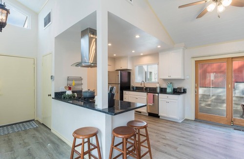 Park Hill House | Monthly Cottage on Park Hill in Cambria! So Charming in a Fabulous Location!