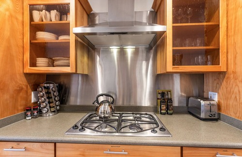 Saugatuck Condo | Monthly Discount! Birds Nest | DT Saugatuck | Pool