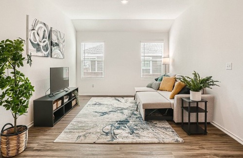 Buda House | Monthly Kyle Rental, Furnished