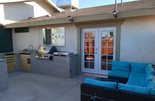 Ridgecrest Apartment | Monthly Patio Suite with Dog Door!