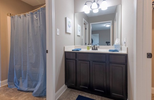 Kingston House | Monthly Pet Friendly 4 Bedroom Family Home