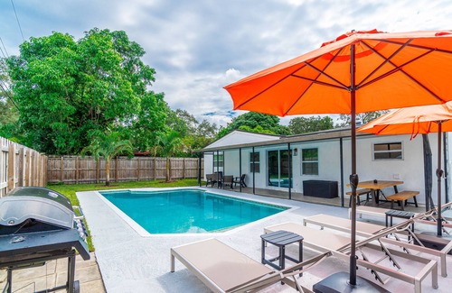 Driftwood House | Monthly Rental Modern 5BR Home, Private Pool