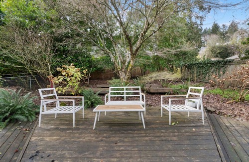 Corbett - Terwilliger - Lair Hill House | Monthly Rental - Modern Hillside Retreat with Stunning Views & Easy City Access