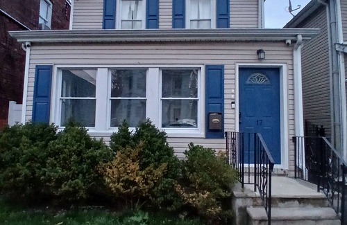 Ampere Apartment | Monthly Stays: 2BR apartment 8 Min Walk from NJ Transit Train to NYC