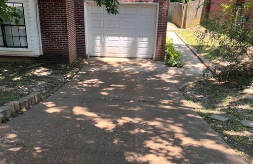 Ellendale Apartment | MONTHLY STAYS-3 Bedroom and 1 Car garage-near BARTLETT-Comfortable & Convenient.
