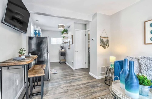 Manitou Springs Historic District Apartment | Monthly Stays at The Manitou Manse