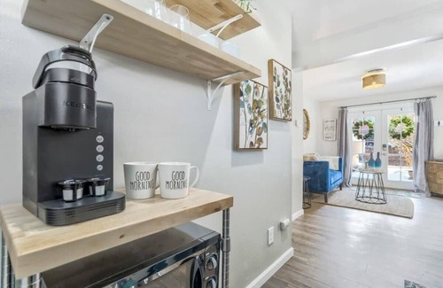 Manitou Springs Historic District Apartment | Monthly Stays at The Manitou Manse