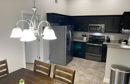 Southaven House | MONTHLY STAYS-Enjoyable & Charming 4-Bedroom Home in Southaven