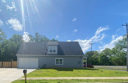 Collierville House | MONTHLY STAYS-Spacious 5-Bedroom Retreat in Collierville – Ideal for Groups!