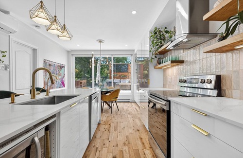 Montreal Condo | Montreal gem: 3 bedroom home in Verdun with parking across from the water/trails