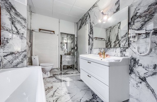 Montreux Other | Montreux Castle -Studio 2 Beds -Lake view terrasse