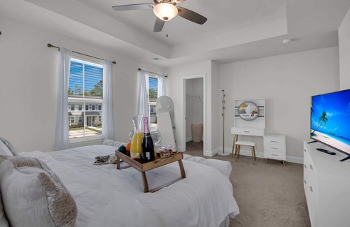 North Charleston House | Montview Marvel: 3BR Haven in Peaceful Area