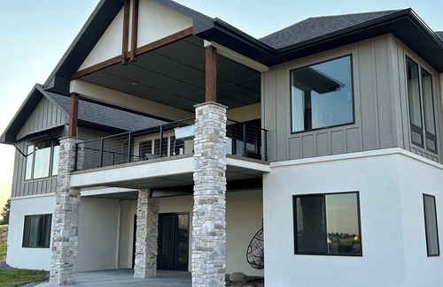 Monument House | Monument Majesty - Luxury Home w/Mountain ViewsnSpacious 4-bedroom modern house