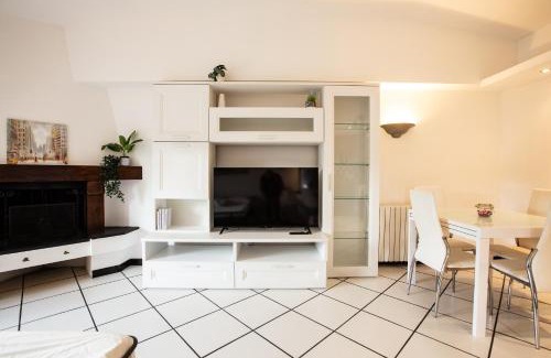 Monza Apartment | Monza-Center, Modern Apartment