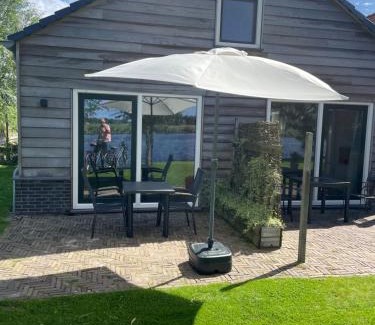 Rijpwetering House | Mooi vakantiehuis prachtig gelegen aan het water