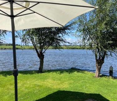 Rijpwetering House | Mooi vakantiehuis prachtig gelegen aan het water