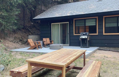 Crestline Cabin | Moon Haus . chic. cozy - entire house with yard nestled in the mountains.