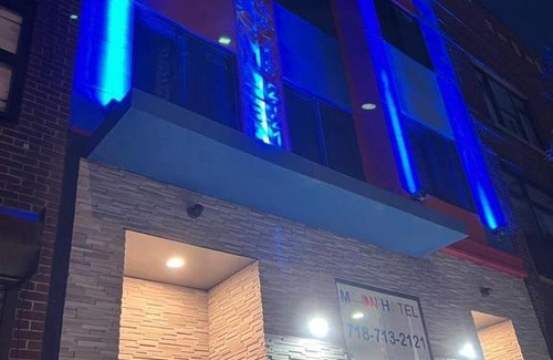 Brownsville Hotel | Moon Hotel Brooklyn