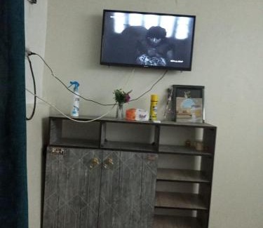 Kafrat al Jabal Bed & Breakfast | Moon light pyramids view