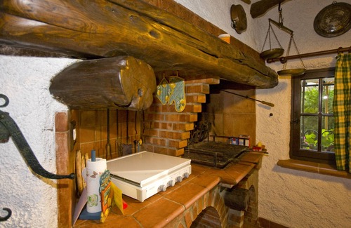 Massarosa House | Moon Nest - Apartment in villa, 10 min from the sea private garden pool