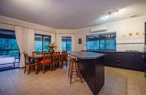 Yallingup House | Moon Rise Pet Friendly Retreat