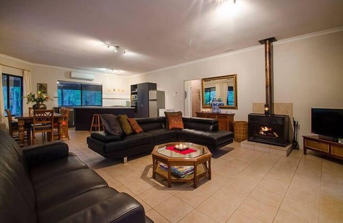 Yallingup House | Moon Rise Pet Friendly Retreat