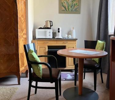 Saint-Junien Bed & Breakfast | moon river chambre d'hote