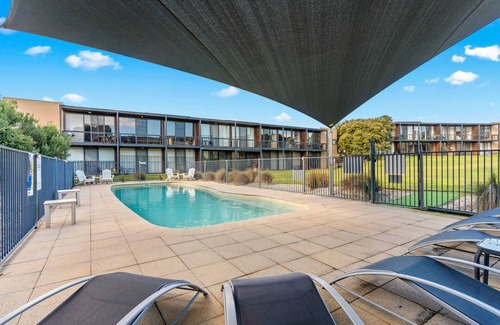 Fingal Apartment | Moonah Links Apartment 23 - Fairway Views, Golf, Hot Springs