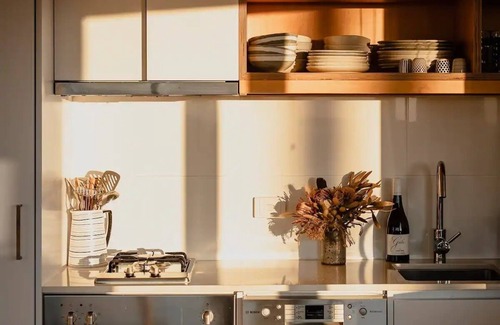 Beaumaris Apartment | Moonbird Beach Shack ~ Ocean Escape