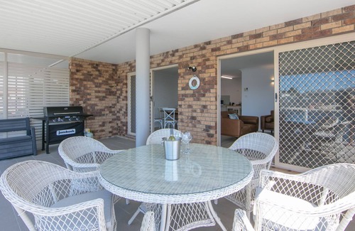 Yamba Apartment | Moondance 2 - Canal front duplex