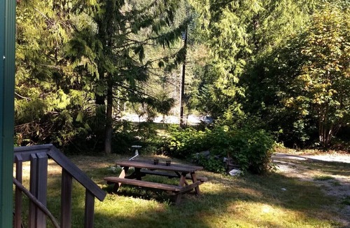 Index House | Moondance lodge is a place you can go and relax and access the outdoors