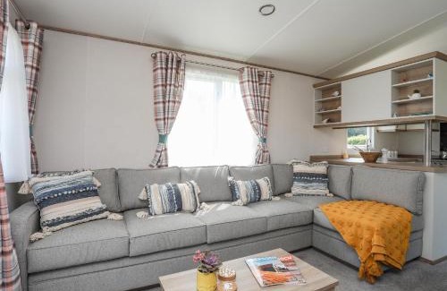 Chwilog House | Moondunes - Pwllheli