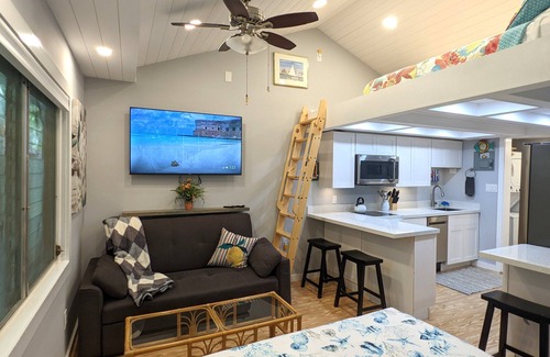 Old Town Apartment | Moongate, a Stylish Studio Retreat near Duval, Pet-Friendly, Gated and Private