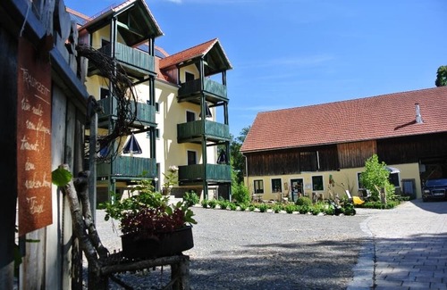 Schwarzach b. Nabburg Apartment | "Moonlight" vacation apartment with gallery and balcony