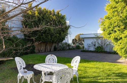 Newhaven Apartment | Moonlight Bay - Apt 2