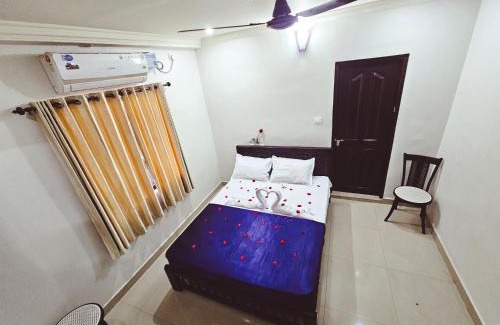 Erattupetta Hotel | Moonlight Tourist Home