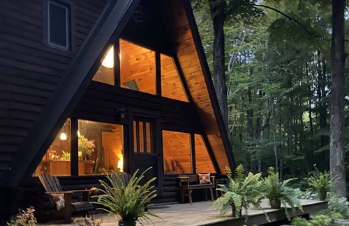 Rensselaerville Ski Chalet | Moonlit Chalet & Nature Sanctuary