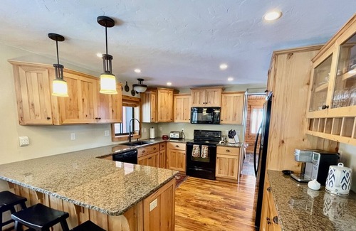 McCall House | Moonridge Hideaway River Access & Dog Friendly