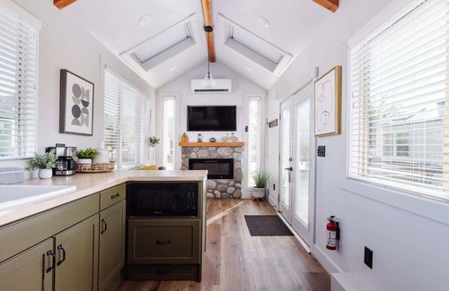 Apple Valley House | Moonrise Tiny Home Su
