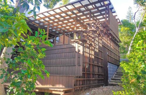 Point Lookout House | Moonshine Beach Shack by Discover Stradbroke