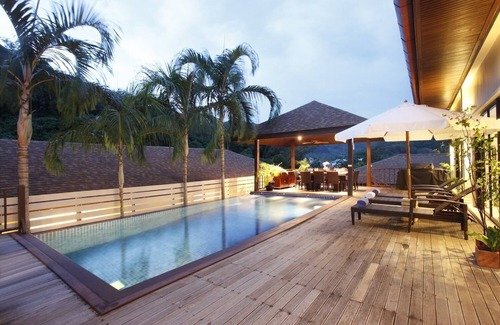 Rawai Villa | Moonstone Villa: 6 Bedrooms, Private Pool, Near Beach, sleeping 14 people