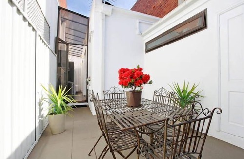 Parkville House | "Mooranda" Victorian Terrace House