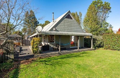 Turangi House | Moore in Turangi SPA and WIFI